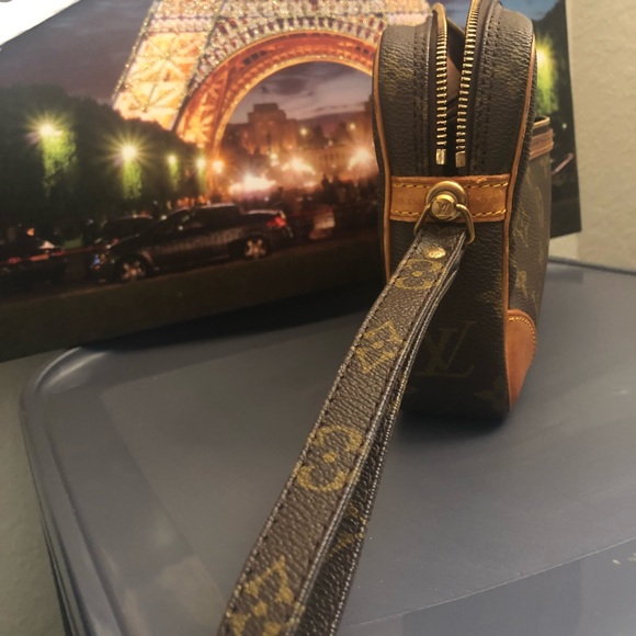 ❌❌SOLD Marly Dragonne Clutch Wristlet❌❌ - Picture 3 of 8